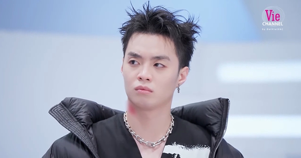 Cổ Negav có hình gì nhạy cảm tới mức bị nhà đài che mờ khi lên sóng Anh Trai Say Hi?