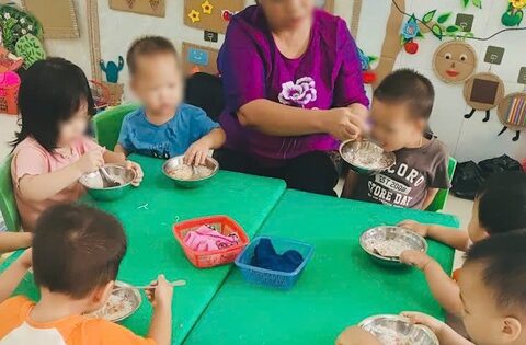 Nguyên nhân nào khiến trẻ ăn nhiều mà vẫn thấp còi?