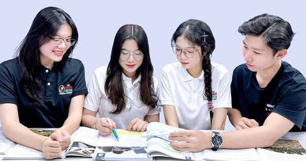 AI và mô hình ‘University Lecture’: Làn sóng mới trong ngành giáo dục trực tuyến