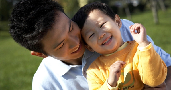 Cha có 3 đặc điểm này, con lớn lên bị ảnh hưởng đến tính cách: Không phải mê tín mà là thực tế cuộc sống