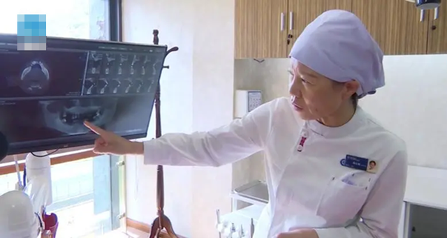 Người phụ nữ 44 tuổi rụng gần hết răng vì thói quen ai cũng dễ bỏ qua- Ảnh 1.