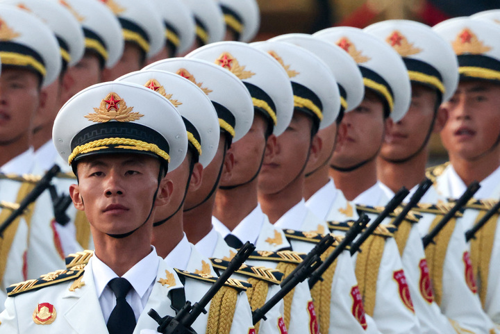 Trực tiếp: Trung Quốc duyệt binh lớn chưa từng thấy, nhiều vũ khí lần đầu xuất hiện- Ảnh 10.