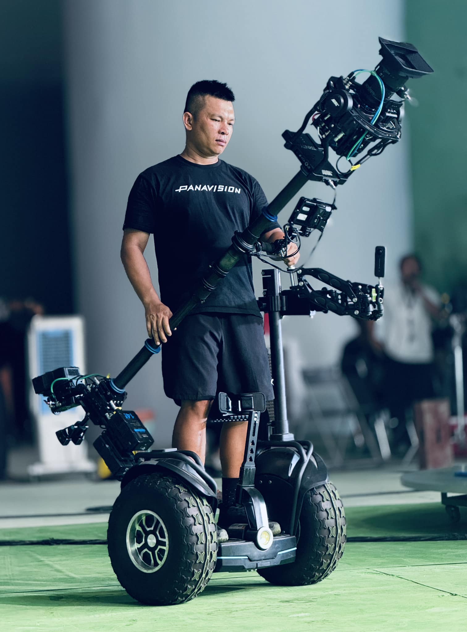 “Giàu là điều quan trọng” và 2 đòi hỏi khó đến đỉnh điểm của nghề Steadicam do Lê Bảo Hân tiết lộ- Ảnh 4.