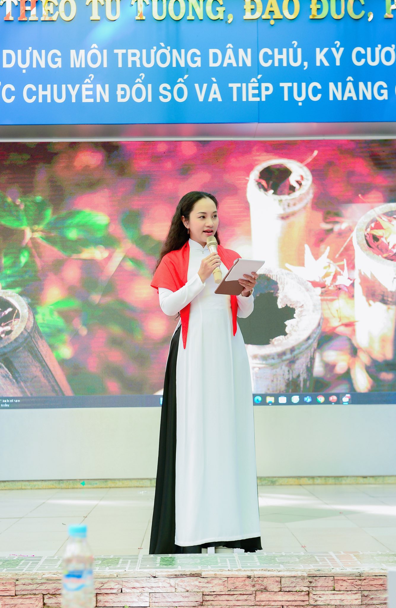 Cô giáo ở TP.HCM day dứt: Im lặng trước cái ác, im lặng trước bạo lực, ấy chính là một tội ác khác!- Ảnh 2.