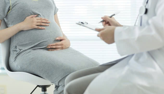 Phát hiện HIV ở thai phụ khi chuyển dạ: Thách thức và nguy cơ tiềm ẩn- Ảnh 2.