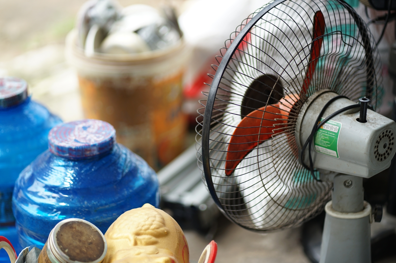 Vụ 2 vợ chồng tử vong trước cửa ở TP.HCM: Người dân bàng hoàng dọn đi trong đêm, hé lộ nỗi sợ hãi từng được người vợ tâm sự trước bi kịch- Ảnh 9.