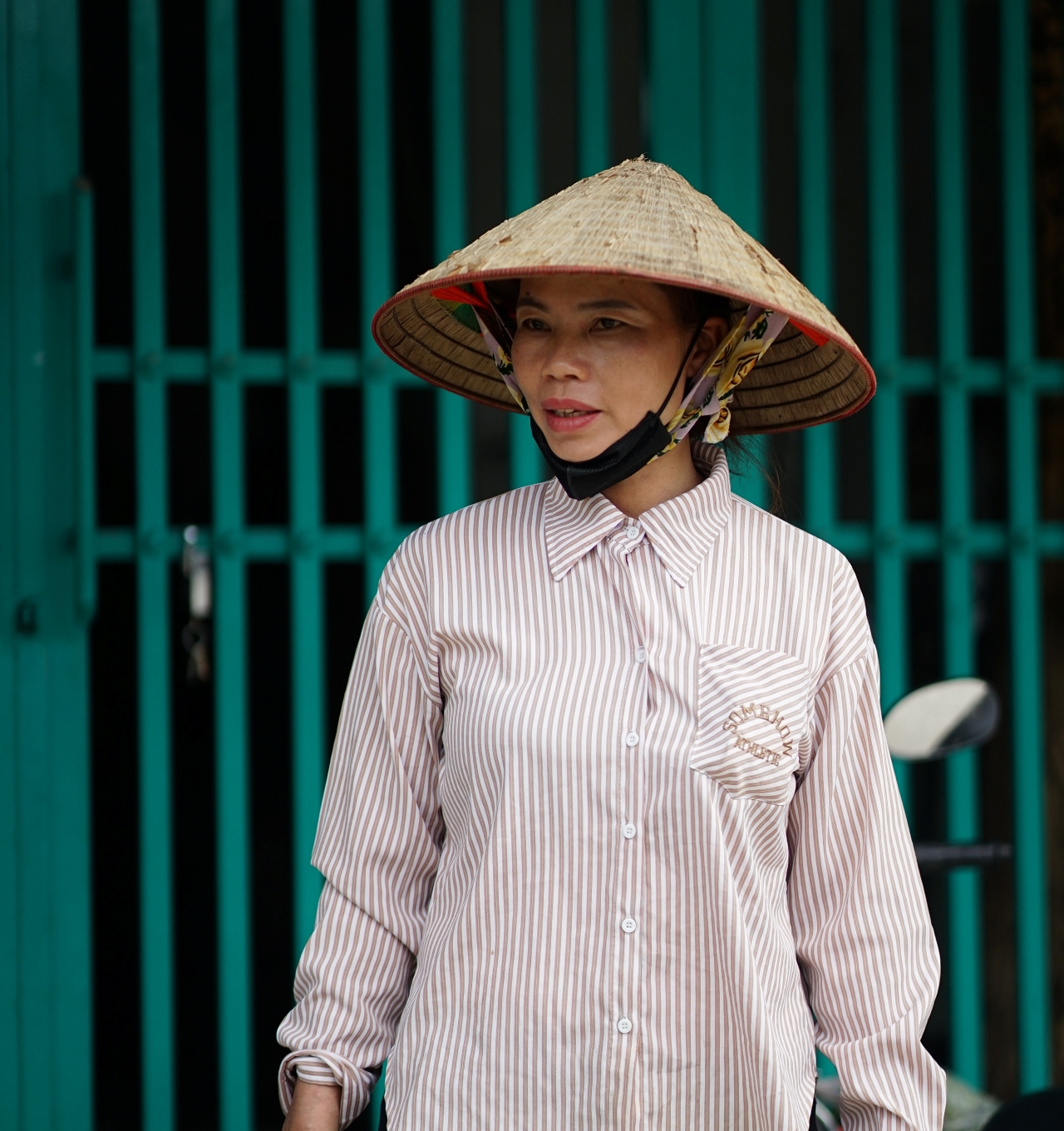 Vụ 2 vợ chồng tử vong trước cửa ở TP.HCM: Người dân bàng hoàng dọn đi trong đêm, hé lộ nỗi sợ hãi từng được người vợ tâm sự trước bi kịch- Ảnh 4.