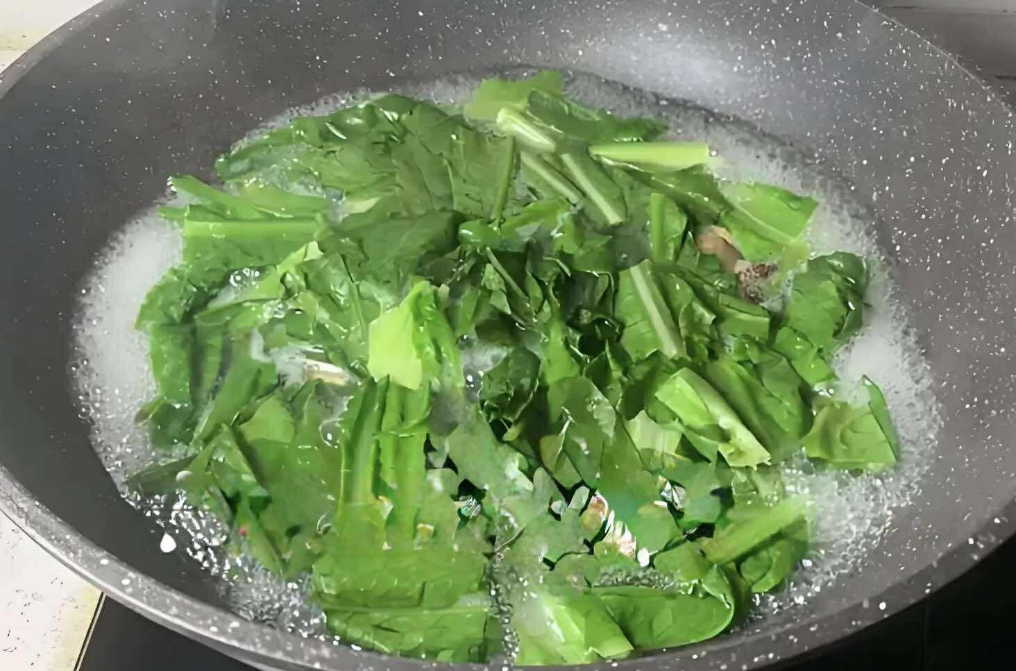 3 loại rau cực bổ phổi: Nấu và ăn luân phiên 1 lần/tuần khi trời lạnh giúp dưỡng ẩm và giải độc cho phổi- Ảnh 7.