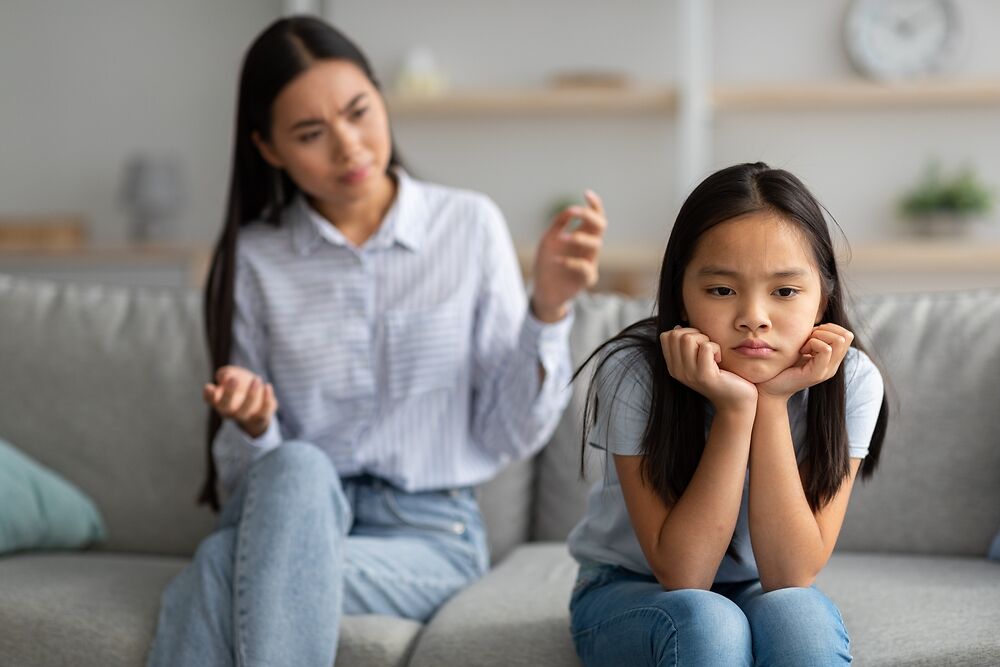 Phụ huynh Hà Nội bàng hoàng khi thấy thứ con trai 15 tuổi giấu kỹ trong phòng: 