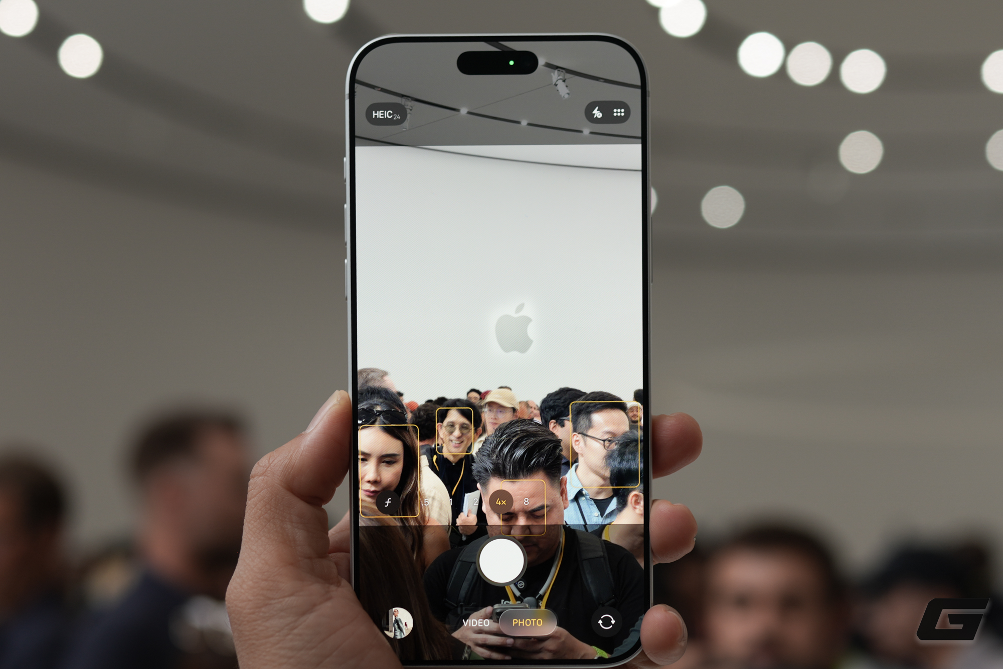 Trên tay iPhone 17 Pro Max tại Mỹ: Camera nâng cấp lớn, bộ ba chip mới A19 Pro + N1 + C1X, pin trâu nhất lịch sử nhưng phải đánh đổi dày và nặng hơn, giá tại Việt Nam cũng cao hơn- Ảnh 12.