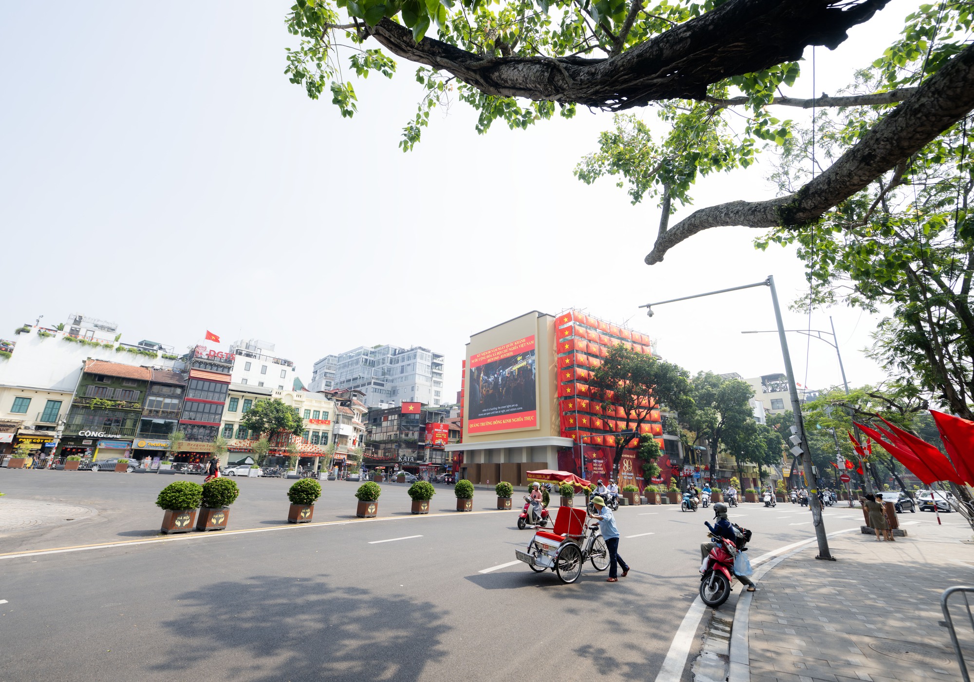 Không còn Hàm Cá Mập, đây là diện mạo mới của Quảng trường Đông Kinh Nghĩa Thục!- Ảnh 10.