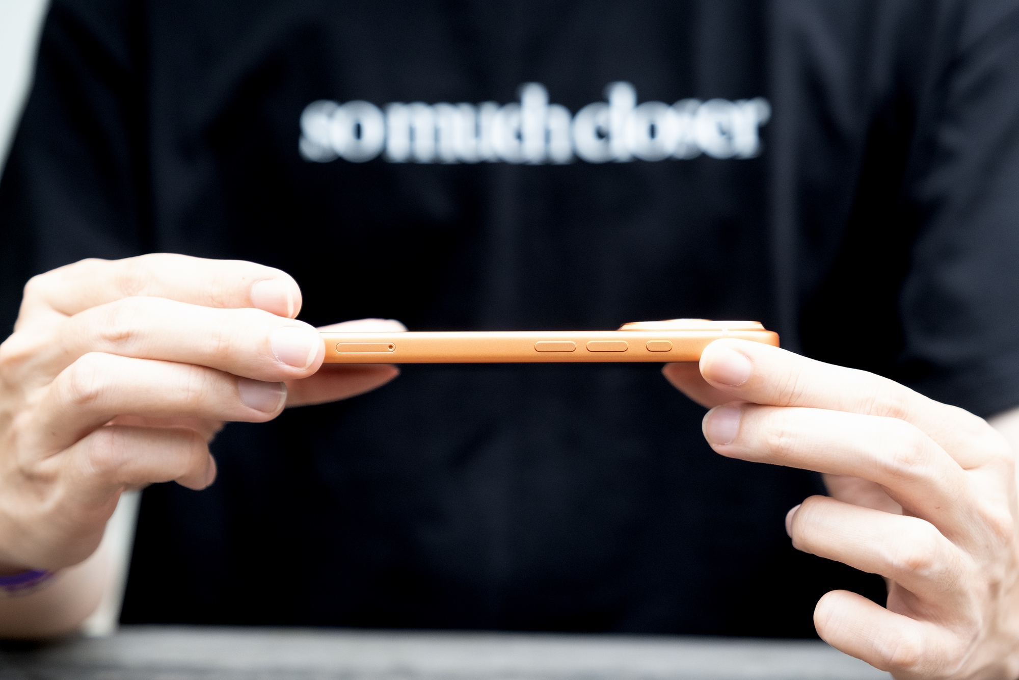 Đây là ảnh thực tế iPhone 17 Pro đang 