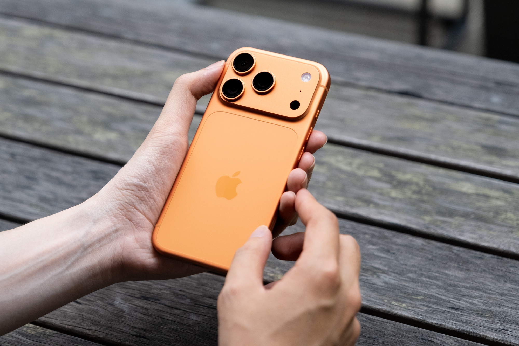 Đây là ảnh thực tế iPhone 17 Pro đang 