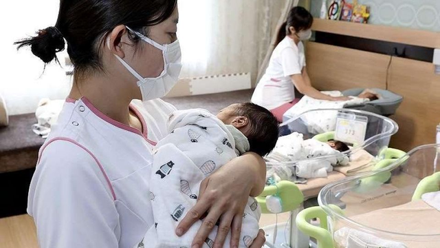 Rút ví trả 1,3 tỷ để tha hồ được ngủ bù, gội đầu và massage sau sinh: Chuẩn giàu mới của các mom châu Á- Ảnh 9.