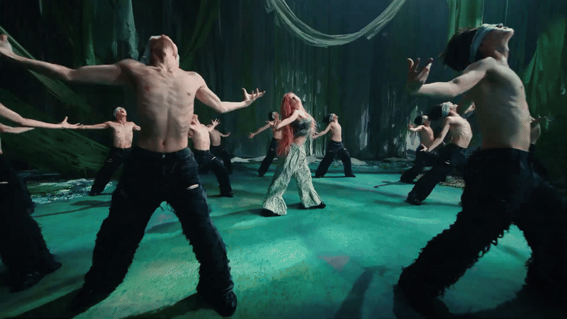 Mỹ nhân đẹp nhất thế giới tung MV như phim điện ảnh, visual ma mị không có thật trên đời- Ảnh 3.