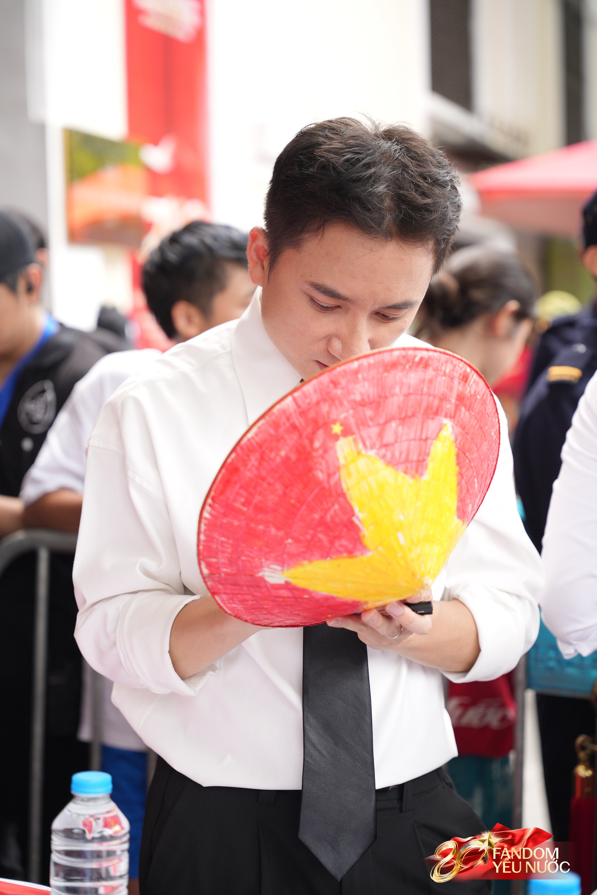 Chi Pu - Hưng Nguyễn gây náo loạn Trạm khách A80, dàn nam thần Tân Binh Toàn Năng khoe visual 