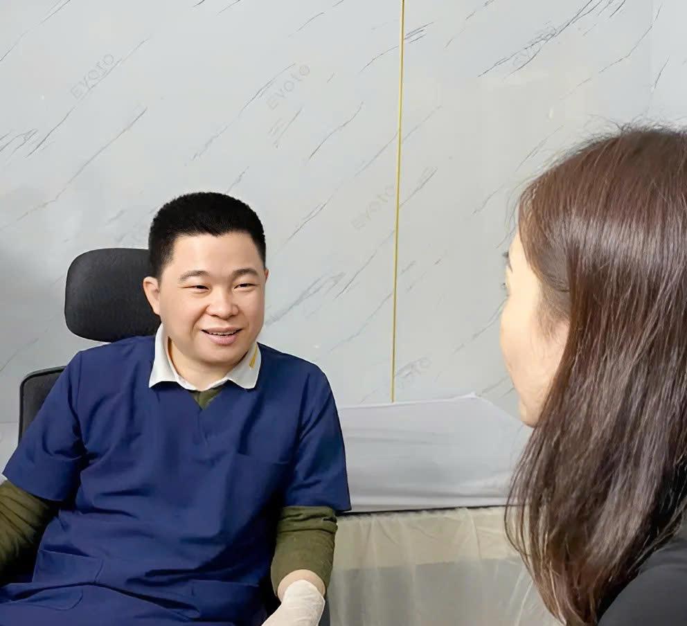 Bác sĩ Nguyễn Văn Chiều hé lộ những bước ngoặt y học ung thư trong 5 năm tới- Ảnh 2.