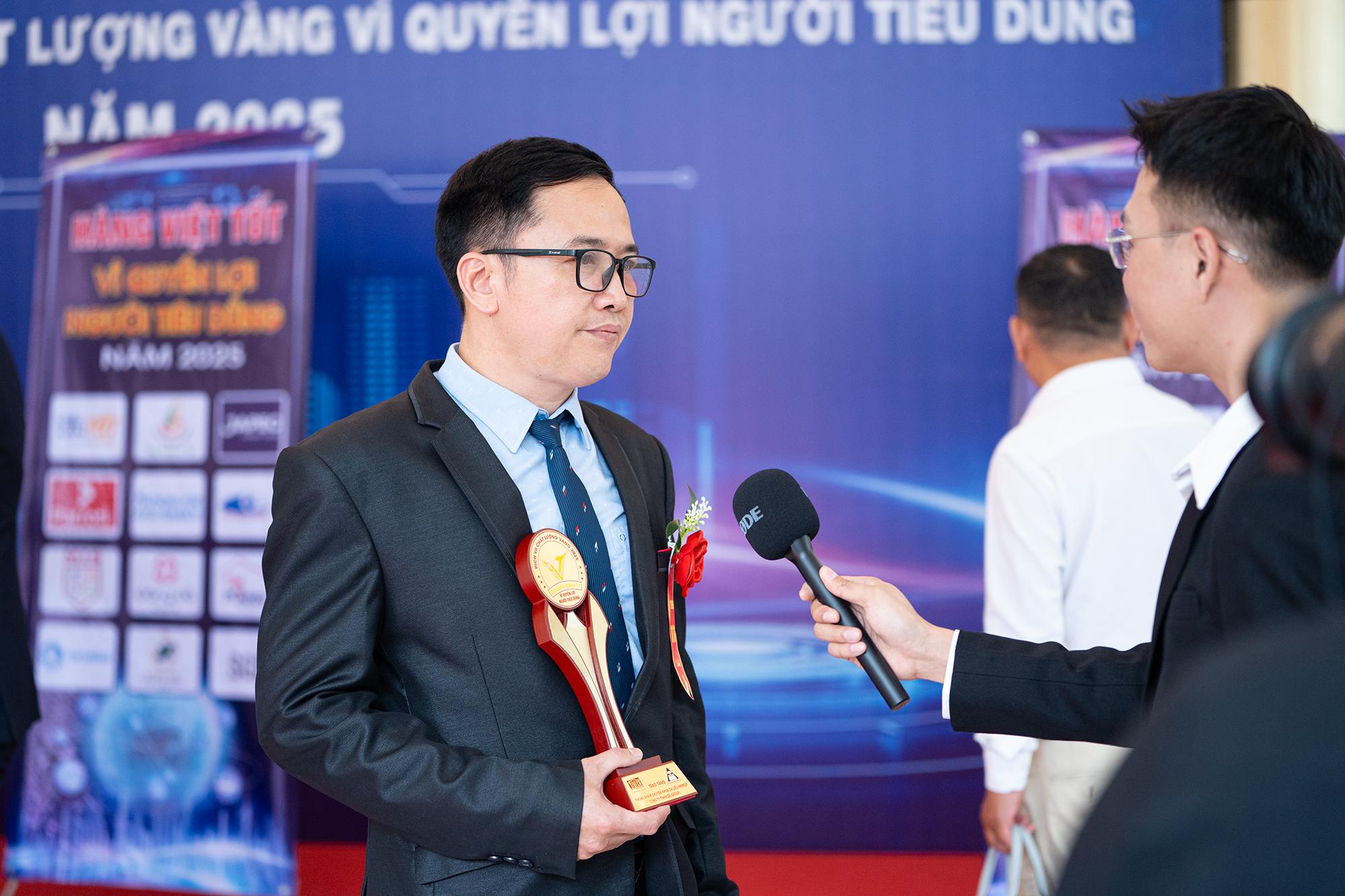 Bác sĩ Nguyễn Thanh Hải: Hơn 15 năm đồng hành cùng điều trị da liễu chuẩn y khoa- Ảnh 2.