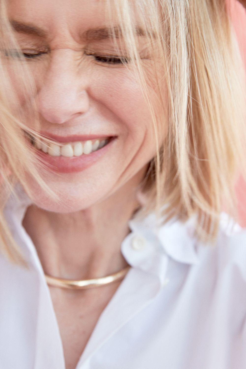 Không còn e ngại mãn kinh, ngôi sao phim King Kong chứng minh phụ nữ ở tuổi 50 vẫn có thể rực rỡ- Ảnh 2.