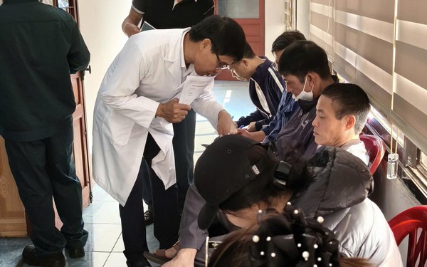 TKV đưa sức khỏe tâm lý vào khám định kỳ cho công nhân- Ảnh 1.