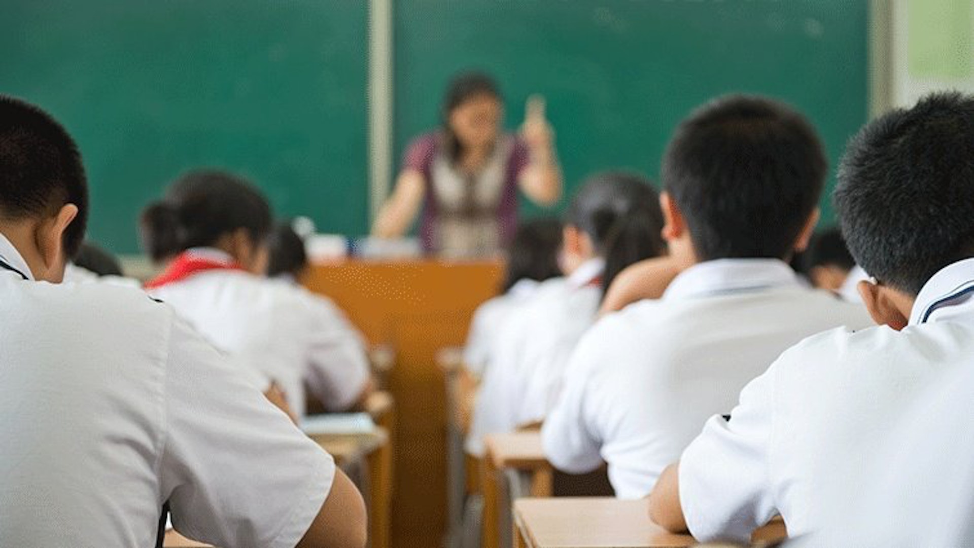 Món đồ chơi bị thu không phải thảm họa, một câu trách mắng không thể là 