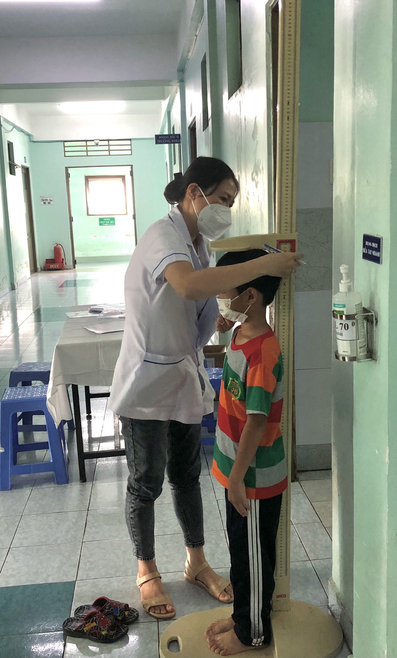 Tuổi dậy thì cần ăn gì để phát triển chiều cao?- Ảnh 1.