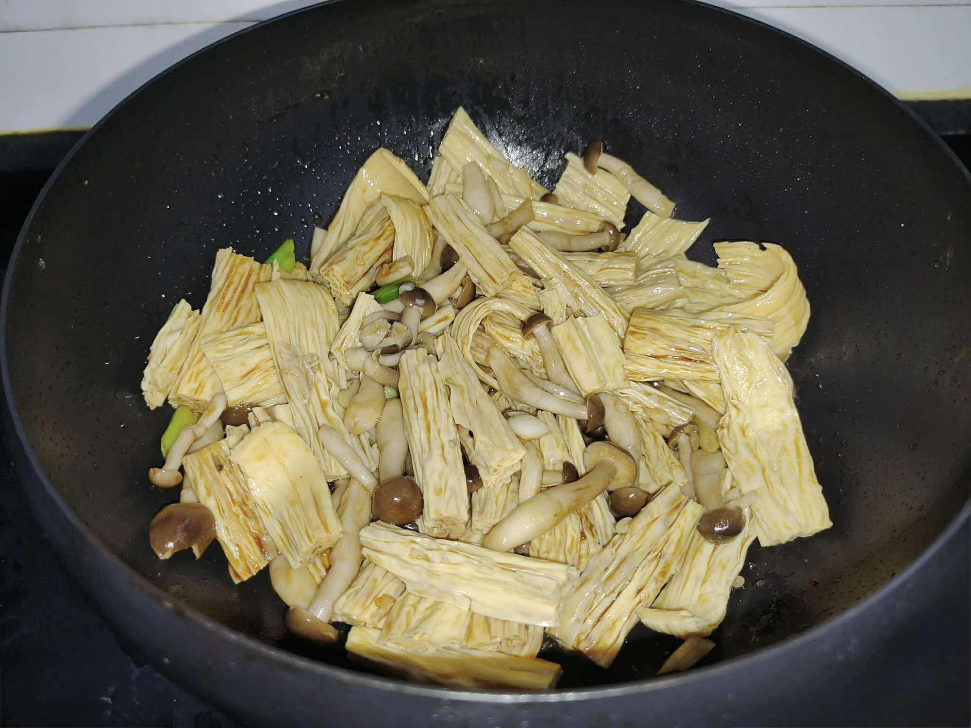 Với 3 nguyên liệu cực rẻ bạn dễ dàng nấu được món kho siêu ngon khiến cả nhà reo lên thích thú- Ảnh 6.