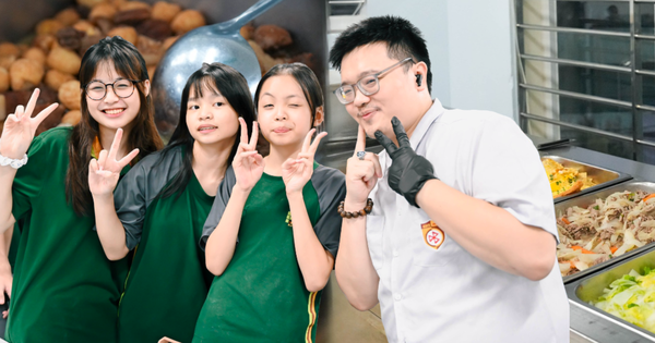 Bữa tối đặc biệt của học sinh Hà Nội ngày mưa lịch sử