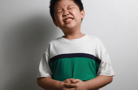 Bé trai 8 tuổi được chẩn đoán mắc ung thư đại tràng: Bác sĩ cảnh báo 2 thực phẩm chính là thủ phạm đầu tiên