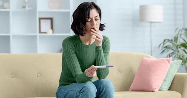 Bác sĩ cảnh báo: 3 thói quen hàng ngày đang đánh cắp cơ hội làm cha mẹ của bạn