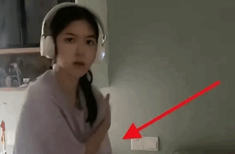 Đăng video con gái lên mạng, người mẹ nhận về loạt chỉ trích: “Đừng bao giờ làm vậy với con mình!”