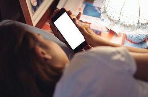 Thói quen dùng điện thoại phổ biến là thủ phạm “tắt máy sinh sản”, vô sinh đến bất ngờ