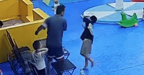 Gửi đến ông bố tát bé trai 8 tuổi ù tai: Cái tát ấy không chỉ vào má của đứa trẻ mà vào chính danh dự của anh!