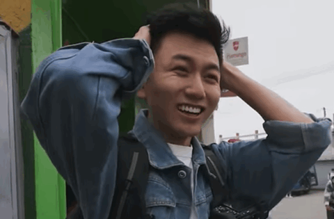 Khoai Lang Thang bị chèn ép