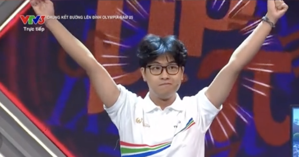 Quán quân Olympia 2025 tái diễn chiêu bấm chuông “biết trước sẽ thắng”