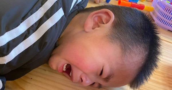 Chồng Tiến sĩ bị vợ kiện ra tòa, yêu cầu dừng ngay việc dạy con