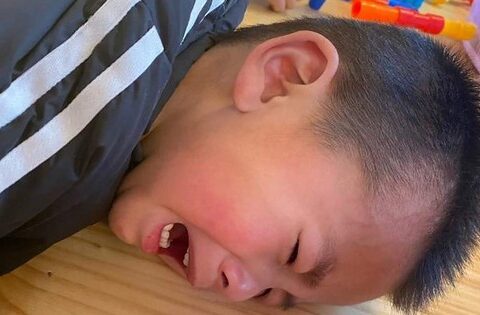 Chồng Tiến sĩ bị vợ kiện ra tòa, yêu cầu dừng ngay việc dạy con