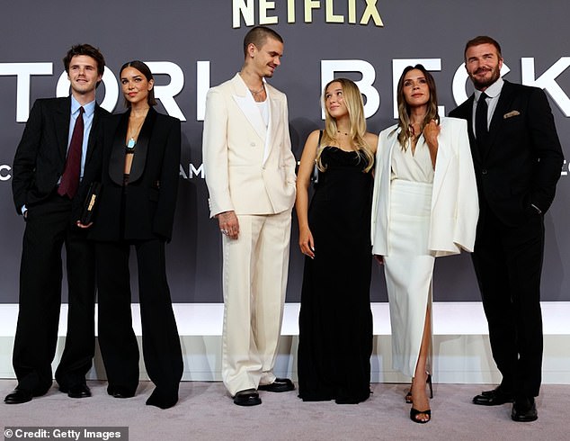 Victoria Beckham lần đầu lên tiếng giữa drama mâu thuẫn gia đình, rạn nứt với con dâu tỷ phú- Ảnh 3.