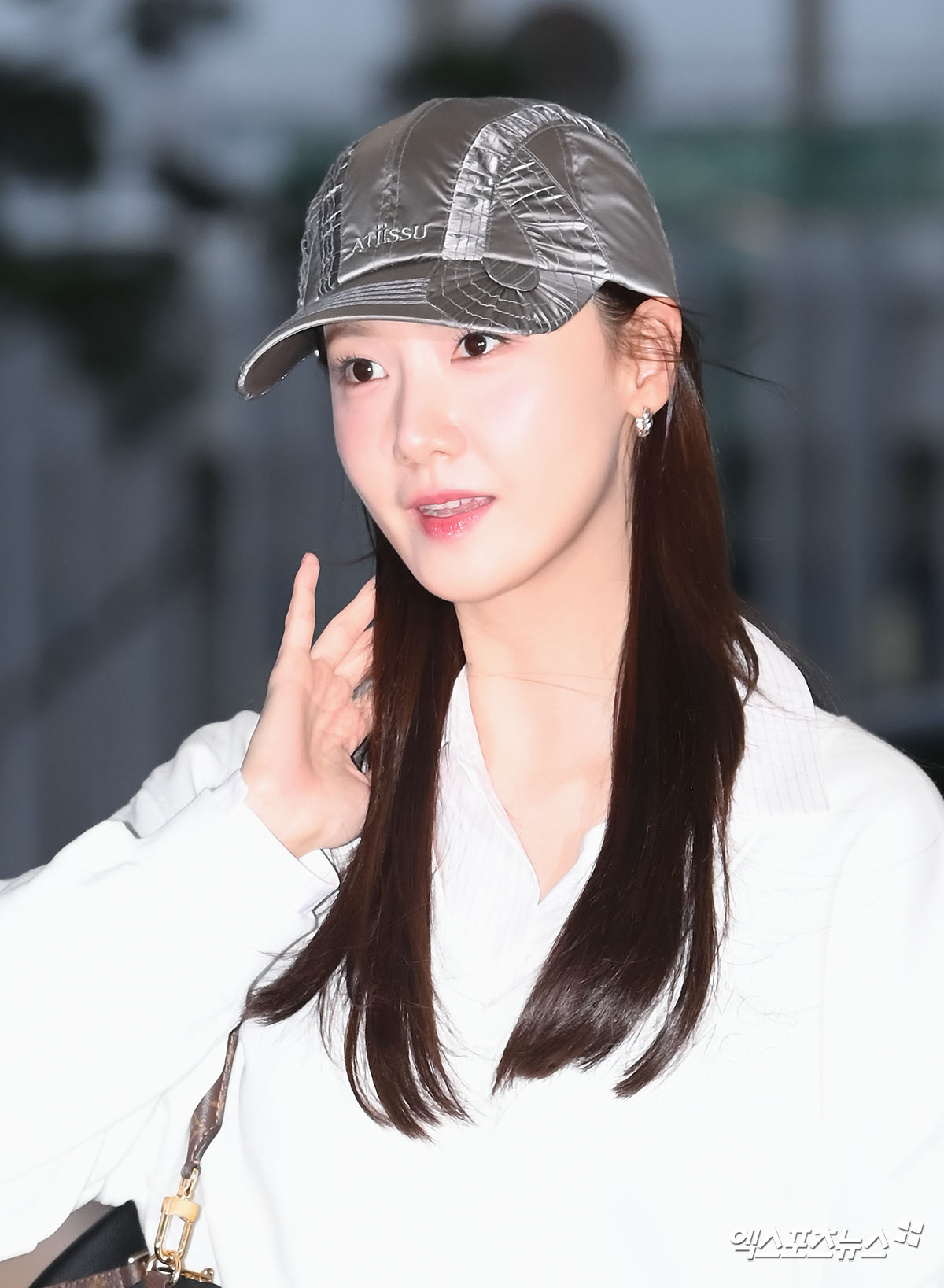 Yoona đây rồi: Đẹp phát sáng chuẩn nữ thần, kéo ngay khẩu trang xuống chào fan Việt sau 6 năm!- Ảnh 14.