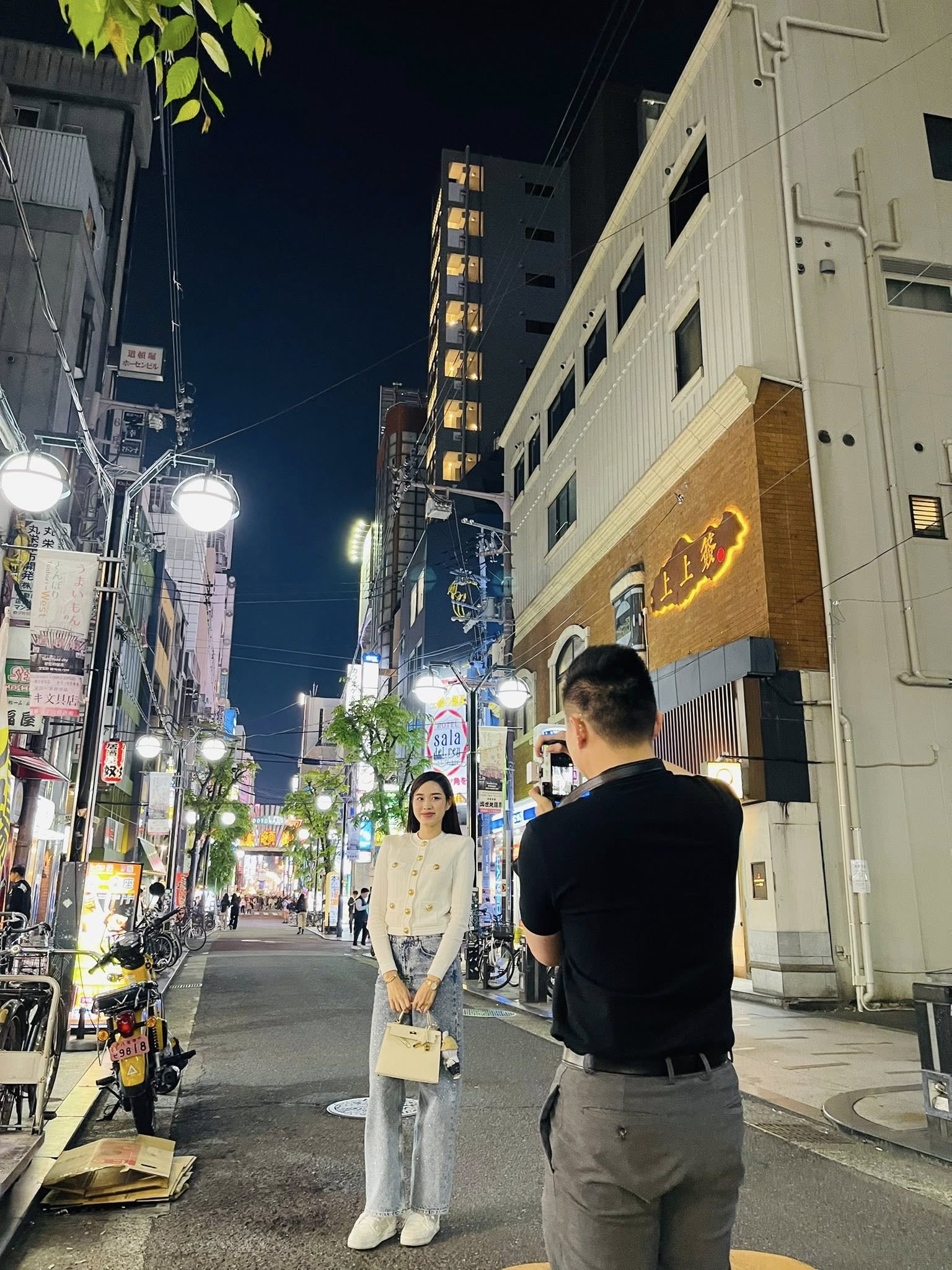 Lấy doanh nhân Viết Vương, Hoa hậu Đỗ Hà được 1 điều khiến bao cô vợ ao ước!- Ảnh 1.