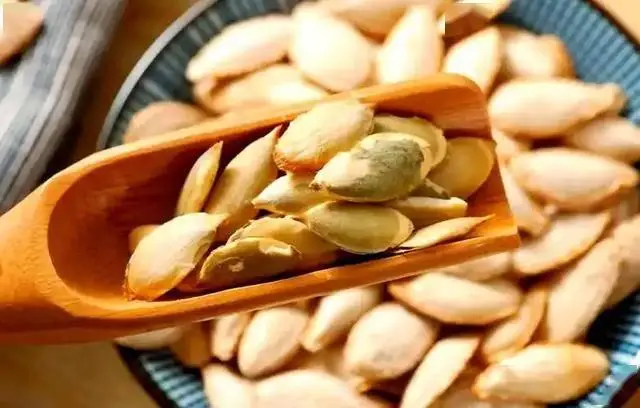 Loại hạt rẻ tiền ít ai để ý lại có lượng kẽm gấp 6 lần óc chó, ăn đều da đẹp, xương chắc, ngủ ngon!- Ảnh 3.