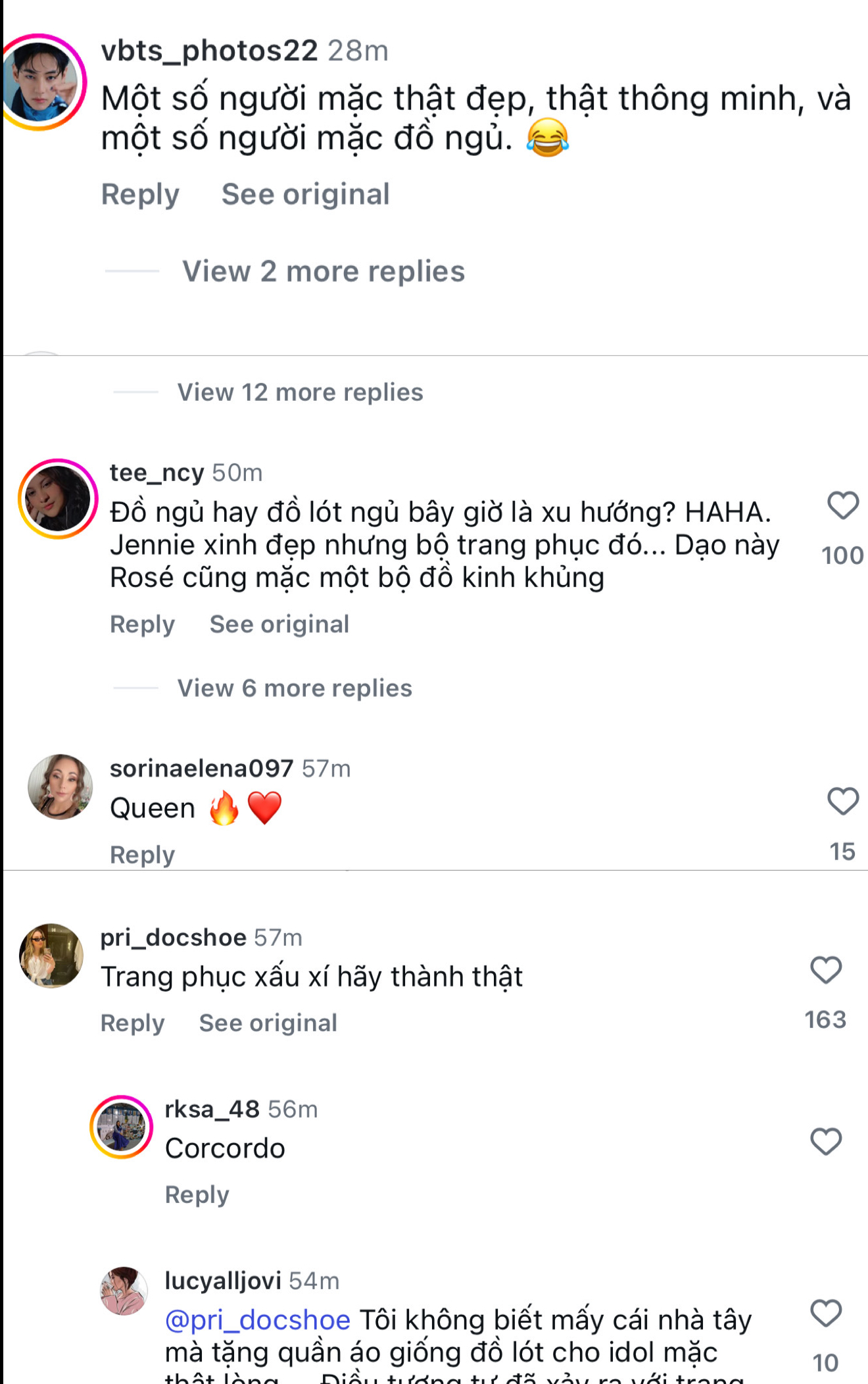 Jennie tới show Chanel muộn, outfit bị phản ứng vì giống Rosé- Ảnh 6.