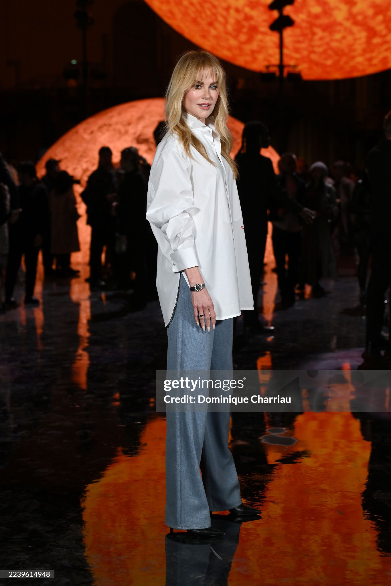 Jennie tới show Chanel muộn, outfit bị phản ứng vì giống Rosé- Ảnh 12.