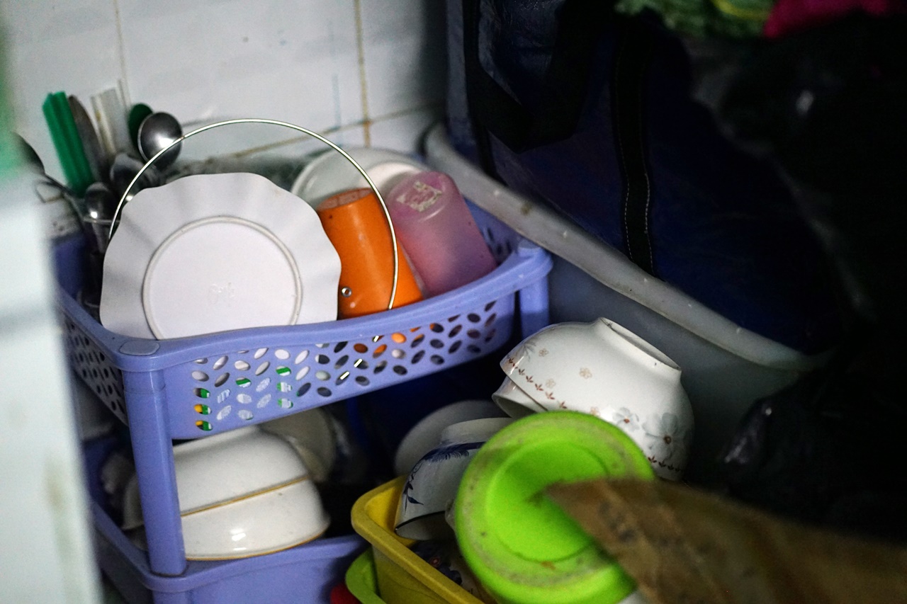 Phía sau đôi bàn tay “hai màu” của người mẹ shipper: “Lúc anh ấy mất, chị mang bầu 2 tháng…”- Ảnh 5.