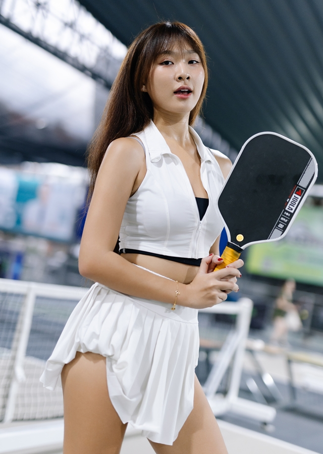 Em Kim vén váy trên sân pickleball: Mình hot thì coi như mình trúng số đi- Ảnh 9.