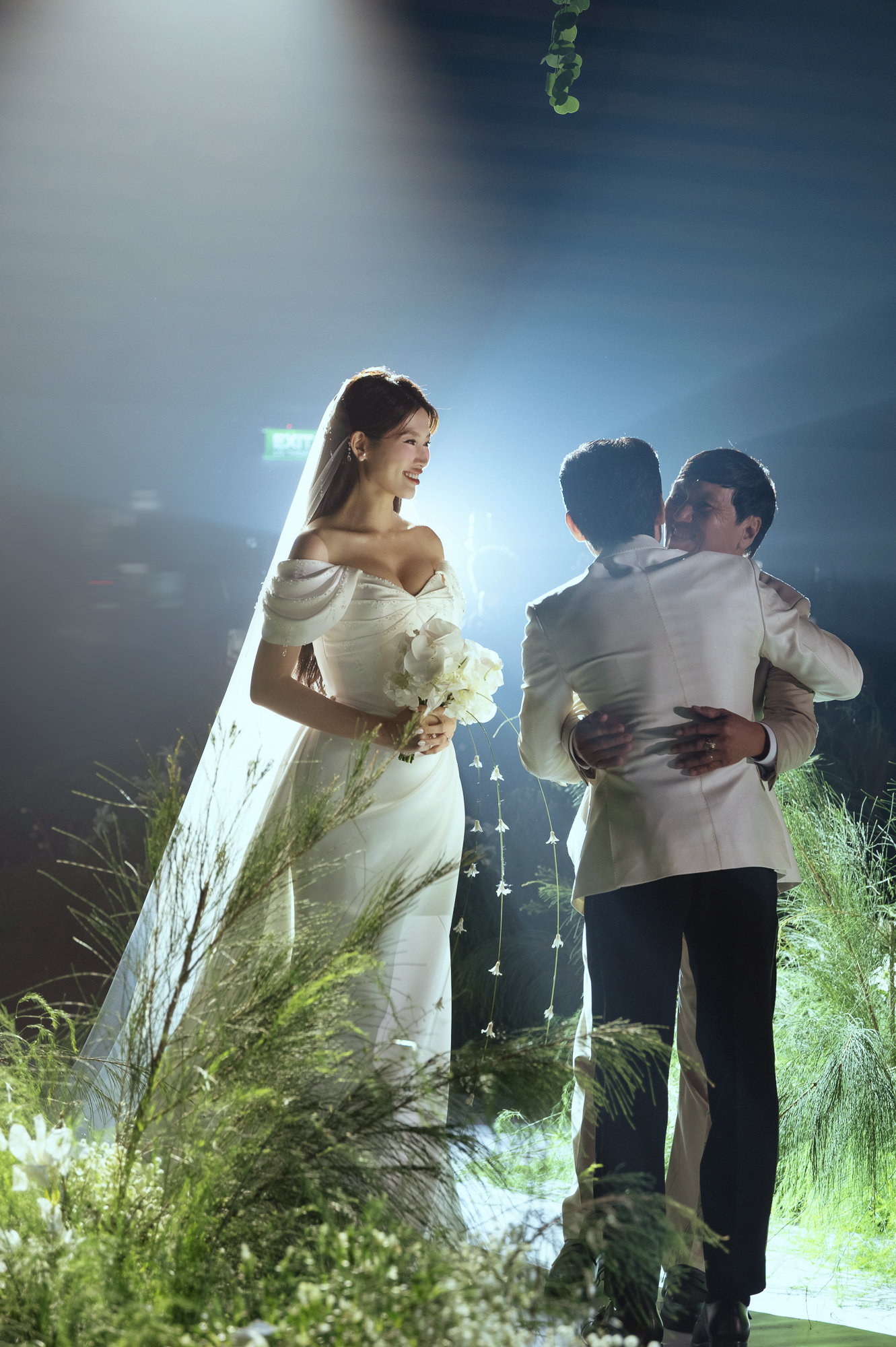 Đám cưới Quỳnh Châu và thiếu gia: Cô dâu khóc nức nở, dàn nghệ sĩ 