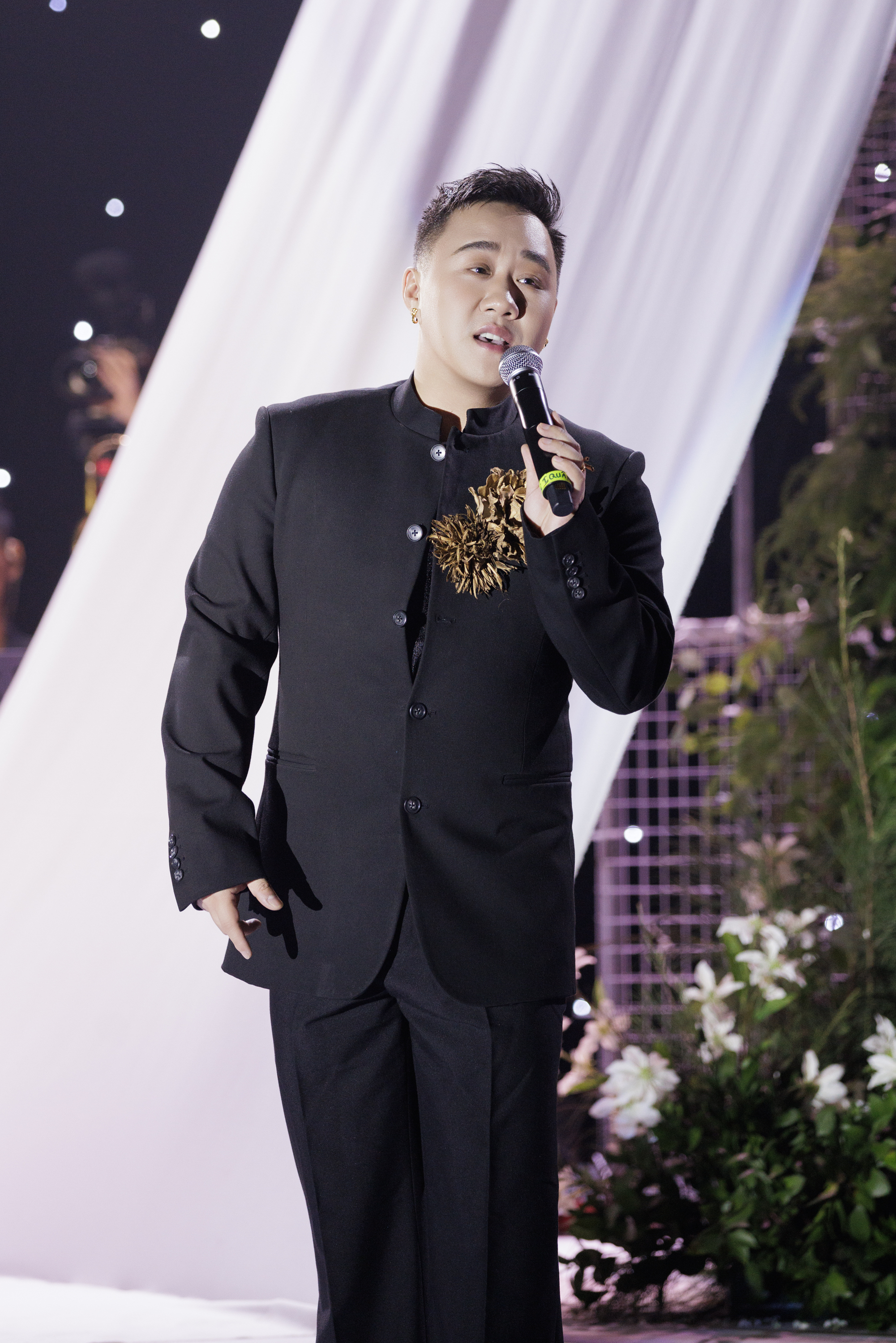 Đám cưới Quỳnh Châu và thiếu gia: Cô dâu khóc nức nở, dàn nghệ sĩ 