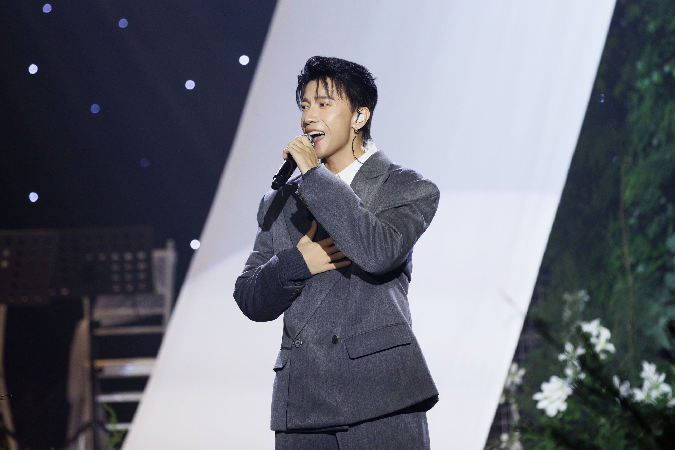 Đám cưới Quỳnh Châu và thiếu gia: Cô dâu khóc nức nở, dàn nghệ sĩ 