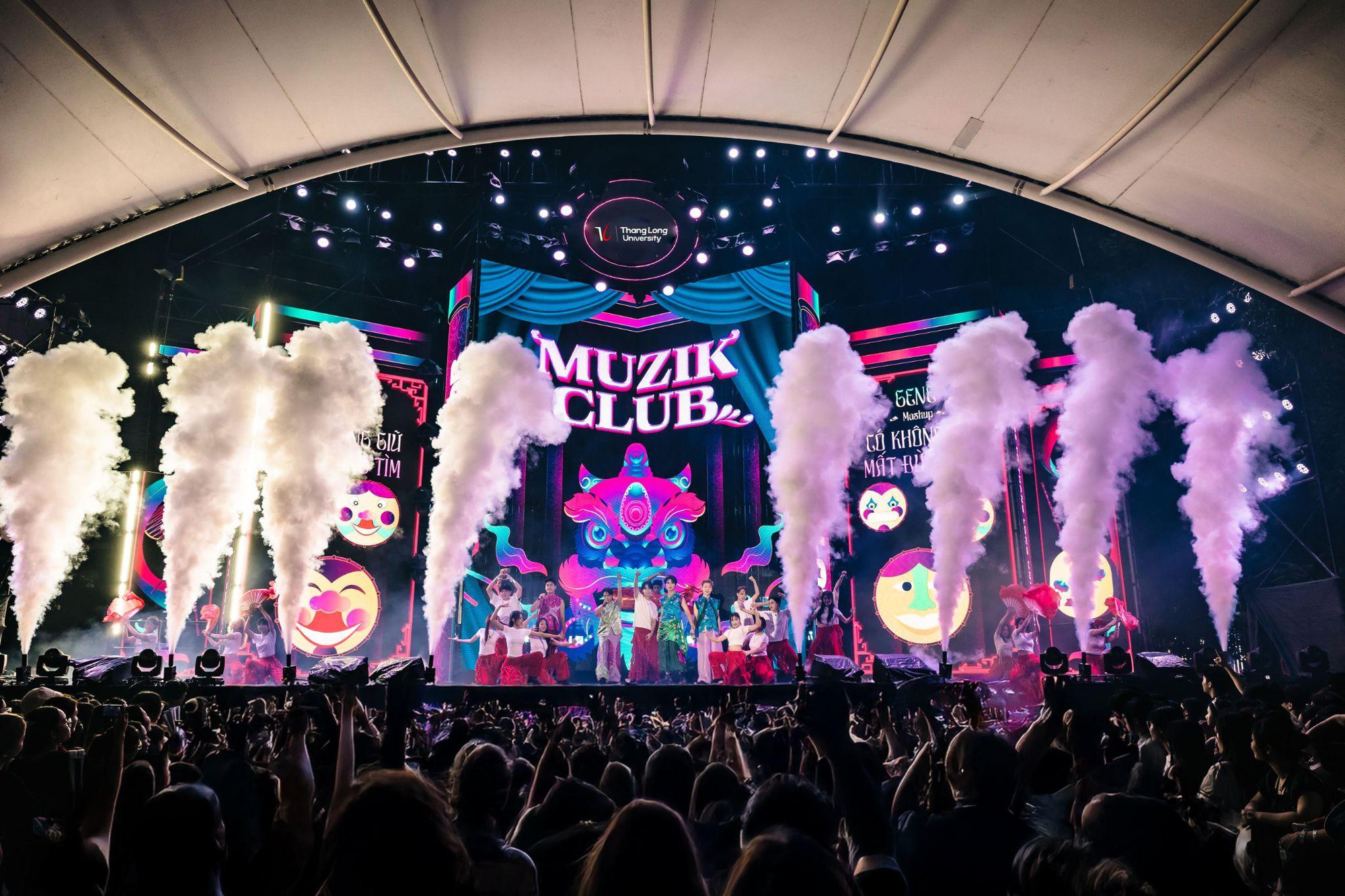 “Combo đặc quyền” của tân sinh viên Trường Đại học Thăng Long: “Quẩy” nhạc hội, nhận quà xinh, trải nghiệm loạt cuộc thi hấp dẫn- Ảnh 1. “Combo đặc quyền” của tân sinh viên Trường Đại học Thăng Long: “Quẩy” nhạc hội, nhận quà xinh, trải nghiệm loạt cuộc thi hấp dẫn- Ảnh 1.