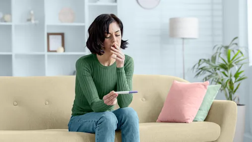 Bác sĩ cảnh báo: 3 thói quen hàng ngày đang đánh cắp cơ hội làm cha mẹ của bạn- Ảnh 1.